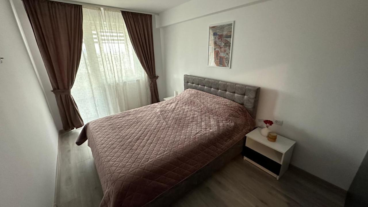 Apartament Lux Bacovia 2 Apartman Bákó Kültér fotó