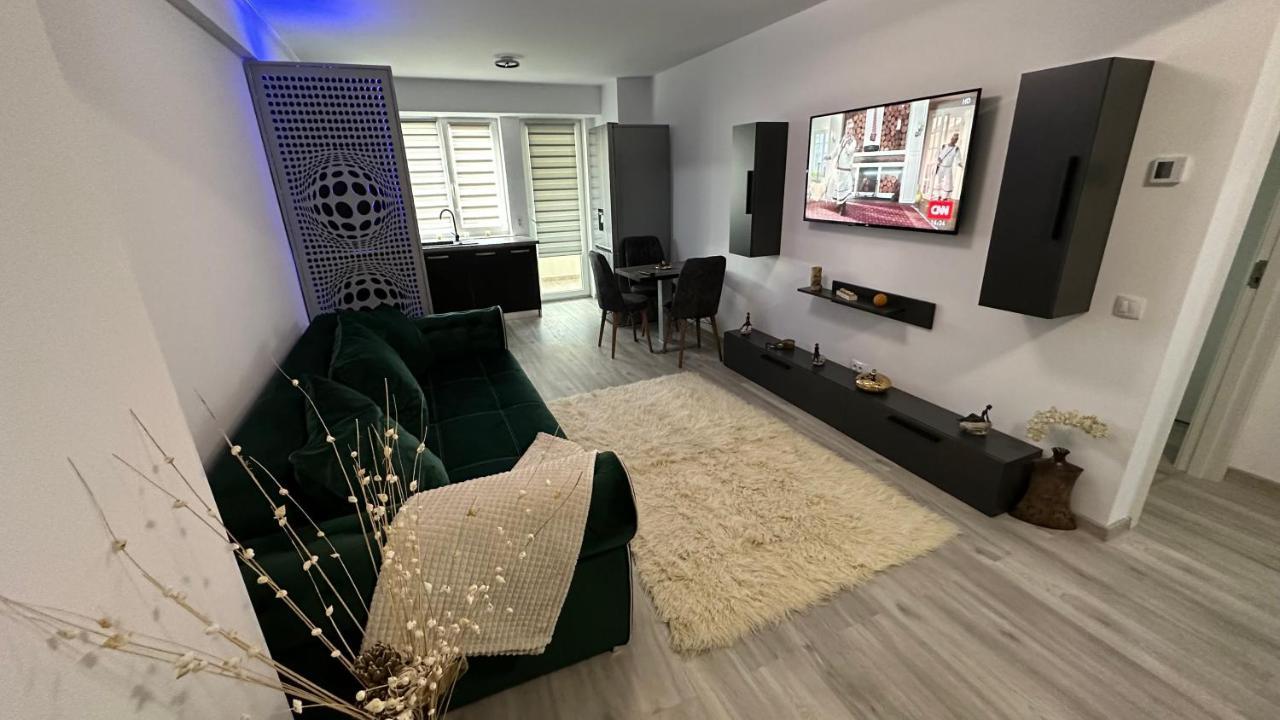 Apartament Lux Bacovia 2 Apartman Bákó Kültér fotó