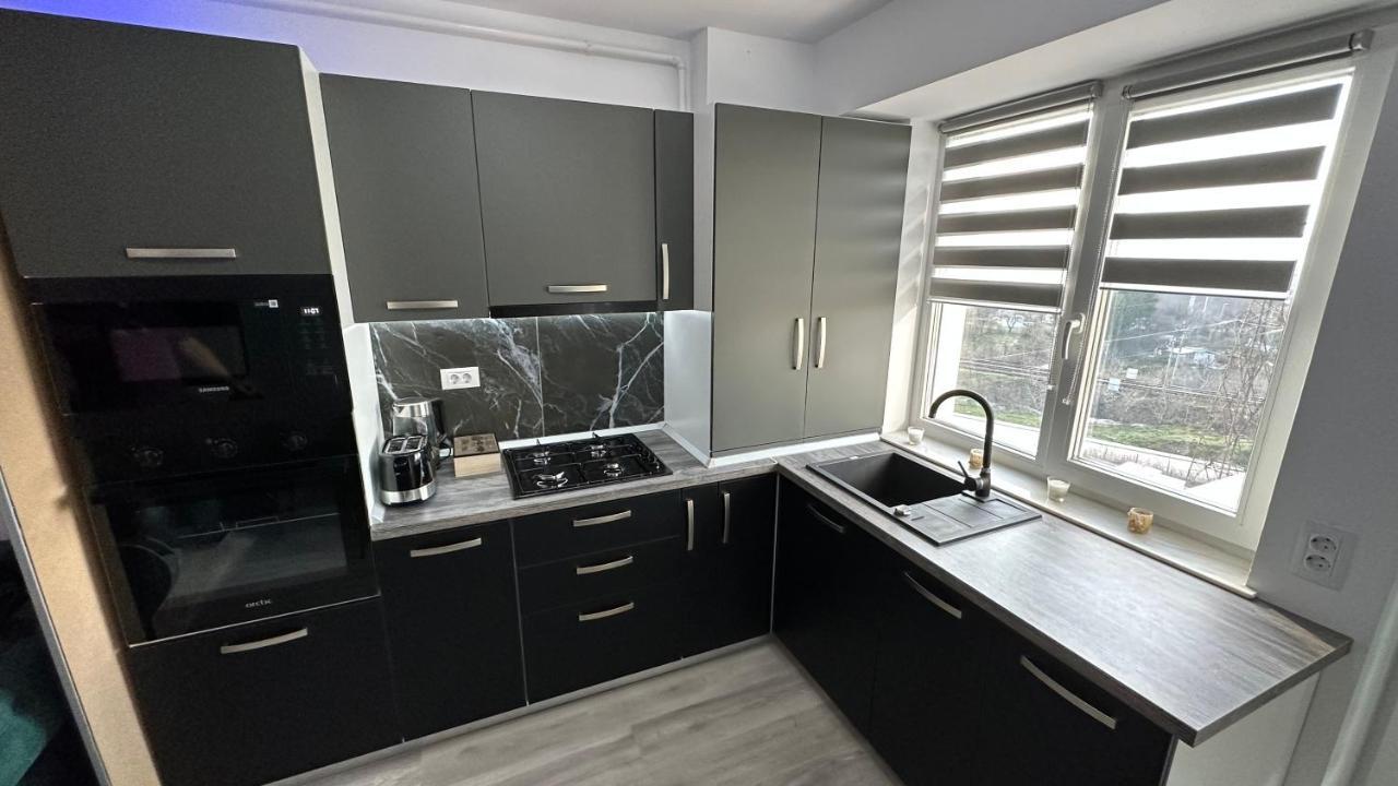Apartament Lux Bacovia 2 Apartman Bákó Kültér fotó