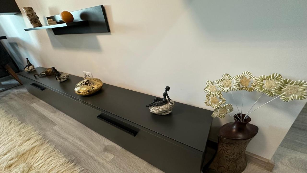 Apartament Lux Bacovia 2 Apartman Bákó Kültér fotó